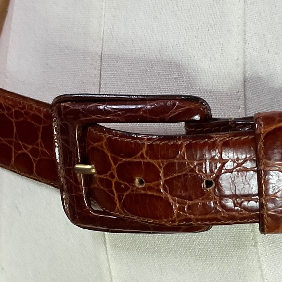 Harold’s L Alligator embossed Large 30 ½ -34 ½” x 1 ½” wide pristine vintage main image 4